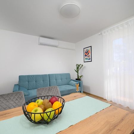 Apartment Pina Poreč Kültér fotó